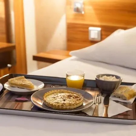 The Originals City, Gare