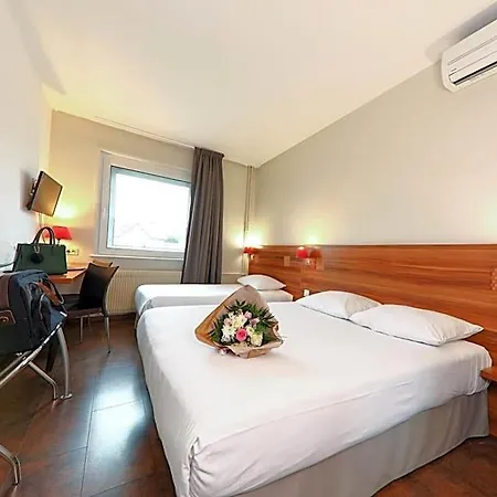 The Originals City, Gare Hotell