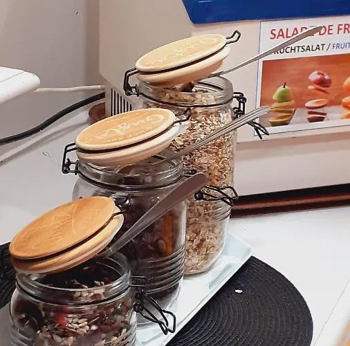 The Originals Access, Gare 3*