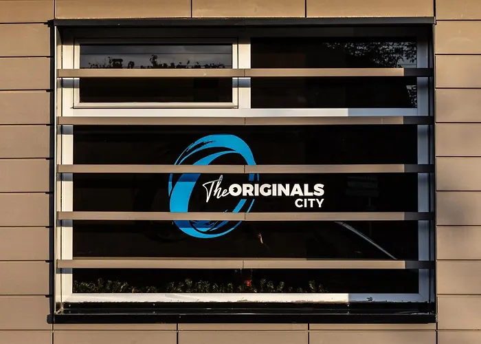 Hotel The Originals Access, Gare