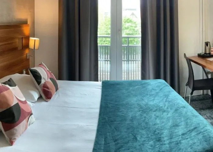 The Originals Access, Gare 3*